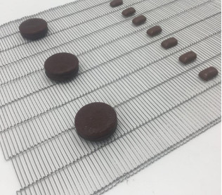 Flat Chain Link Oven Conveyor Belt Iron Mesh For Food Processing Industry