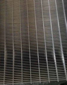 Polished Stainless Steel Mesh Belt Featuring 1.0 Mm Mesh Opening Without Side Guard Provides Material Transport Solutions